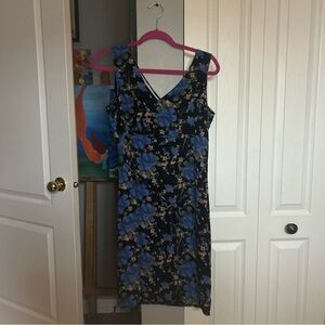 Chic Floral V-Neck Midi Dress - Black and Blue